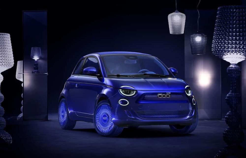 Nasce la nuova Fiat 500 tutta elettrica e Kartell la interpreta con il suo segno creativo