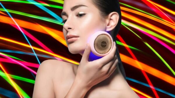 Foreo nuovo Ufo 2 apparecchio di bellezza per distribuire trattamenti idratanti antirughe