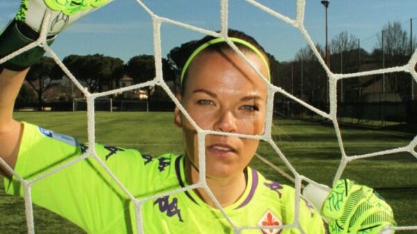 Le ragazze della Fiorentina Calcio_femminile_ per_KEEP PERFORMING è la nuova campagna di Kappa