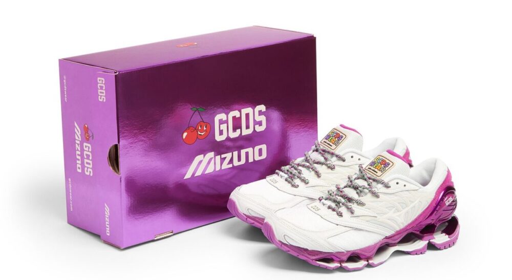 GCDS dona nuova vita (e colore) alla running Mizuno Wave Prophecy