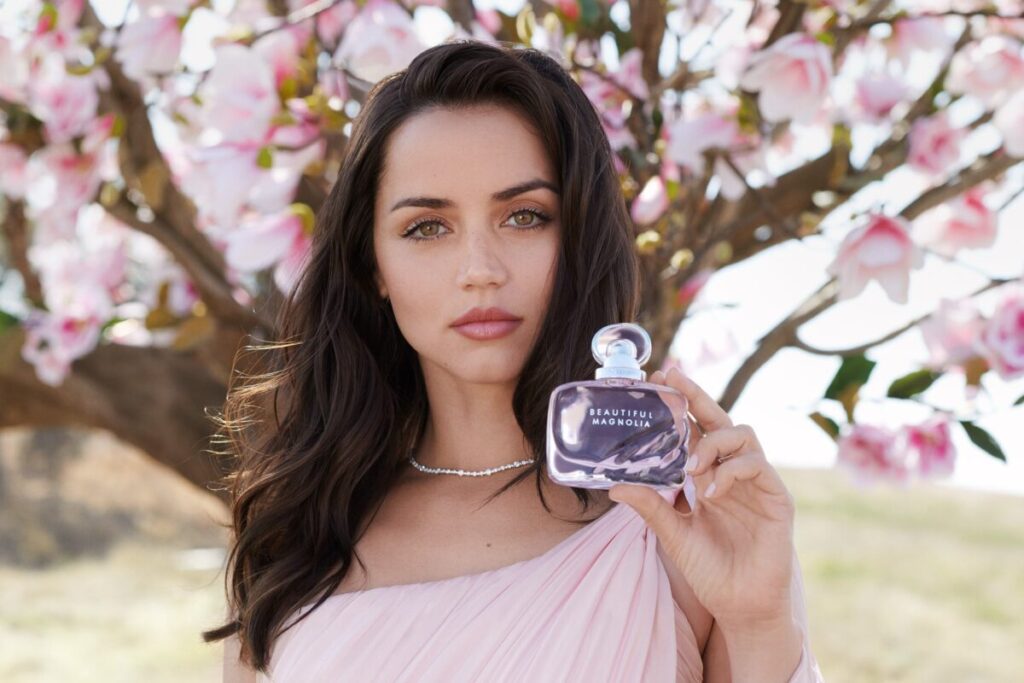 Estée Lauder nuovo profumo Beautiful Magnolia_ testimonial Ana de Armas-