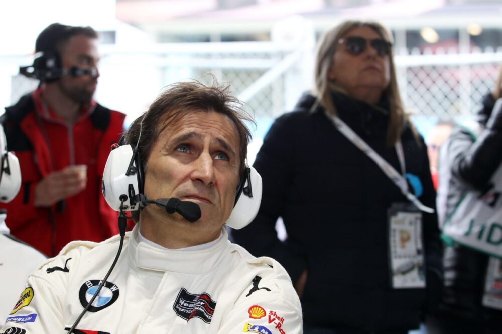 Alex Zanardi di nuovo a casa