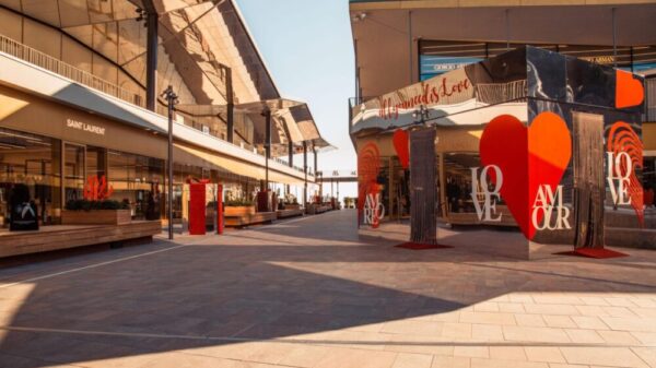 The Mall Sanremo allestimento speciale San Valentino 2022