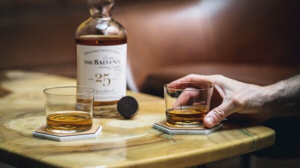 Il nuovo whisky The Balvenie_Twenty Five_2 Tumblers and bottle