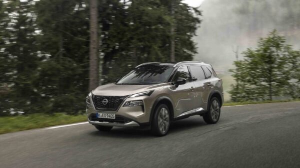 Suv elettrificato Nissan x-trail-dynamic