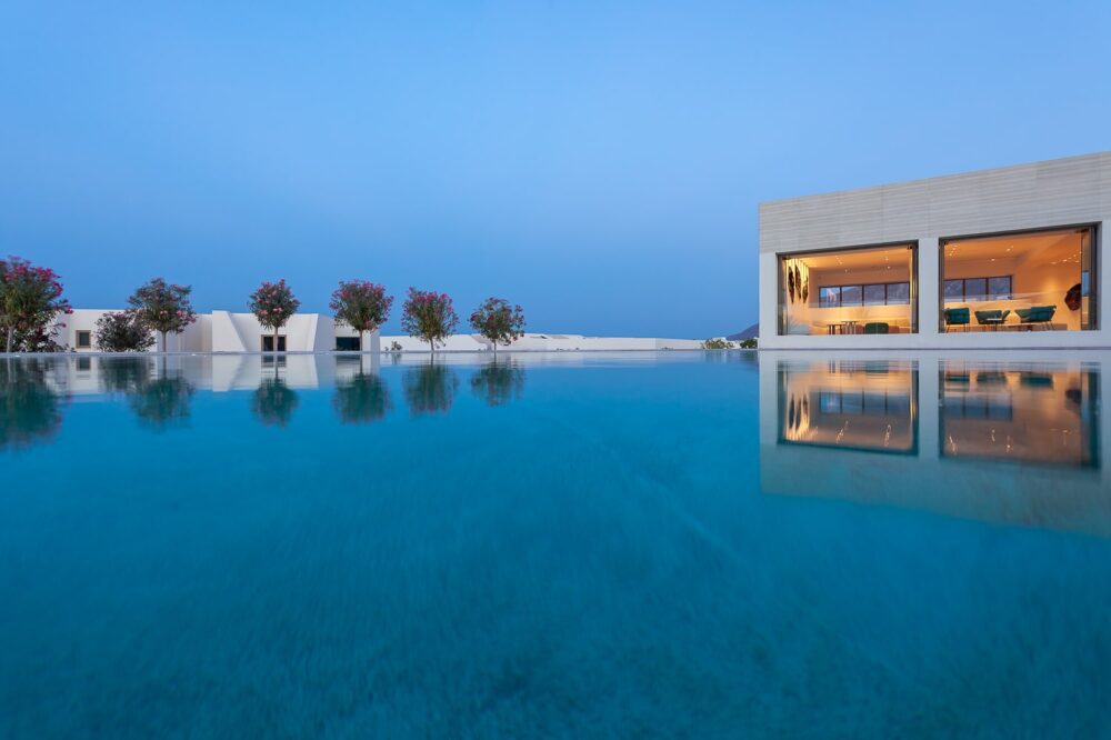 NOŪS Santorini-Main Pool