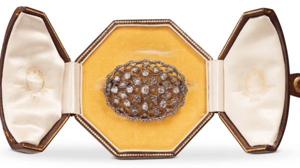 Brooch in silver and yellow gold set with diamonds, designed by Mario Buccellati in the 1940s [Buccellati Historic collection]