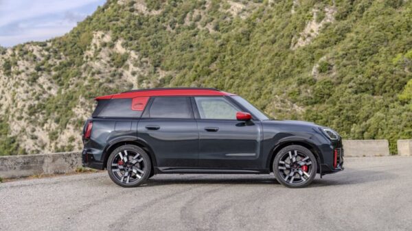 MINI John Cooper Works Countryman