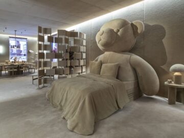 La Fluffy Residence di Max Mara allestita nel cortile del Portrait a Milano