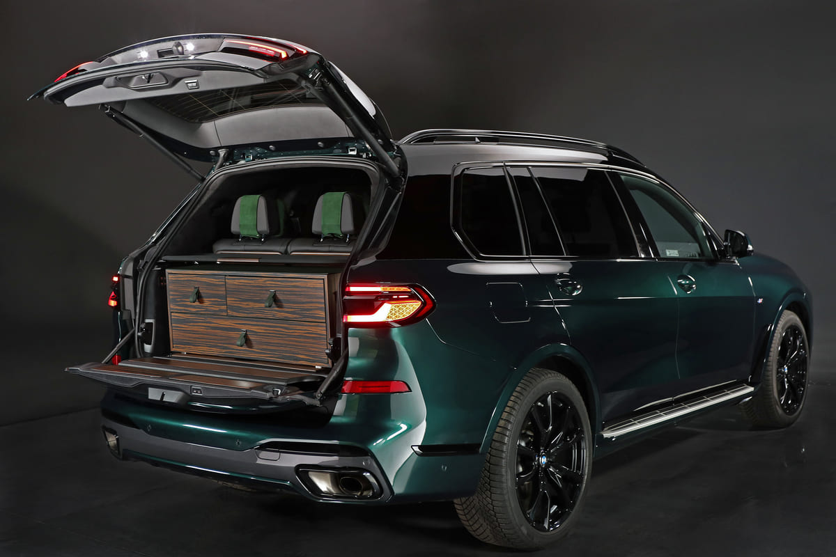 BMW X7 xDrive40d personalizzata Poldo Dog Couture 