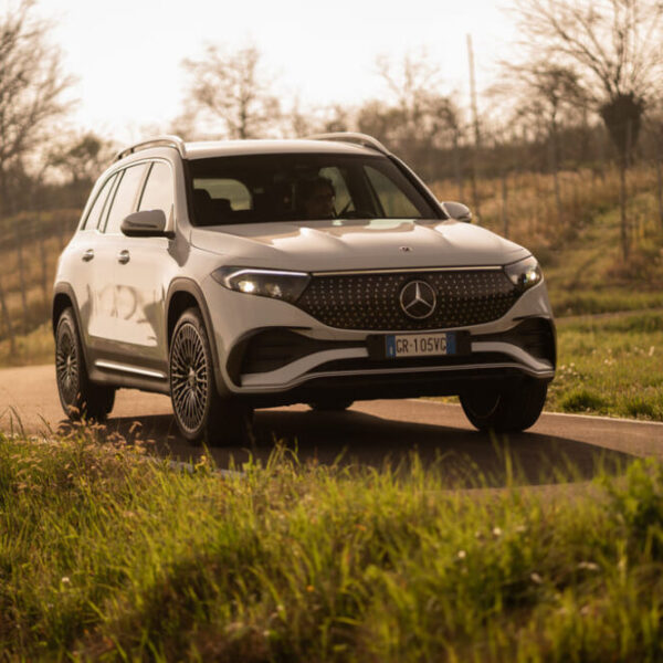 Nuovo_Suv_Mercedes_EQB