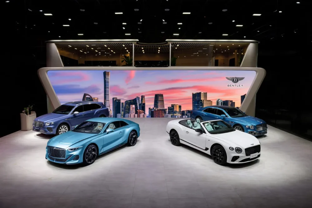 Le nuove Bentley a Auto Cina 2024