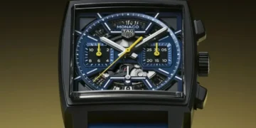 Il-cronografo-TAG-Heuer-Monaco-in-una-nuova-versione-blu-scuro-