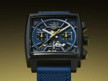 Il-cronografo-TAG-Heuer-Monaco-in-una-nuova-versione-blu-scuro-