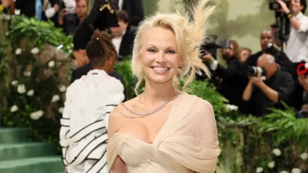 Pamela Anderson at The Met Gala wearing Custom Pandora Lab-Grown Diamonds_Getty Images_Getty Images Photo by Dia Dipasupil