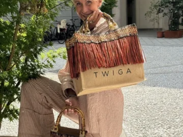 Cinzia Macchi fondatrice de LaMILANESA con la Twiga Bag
