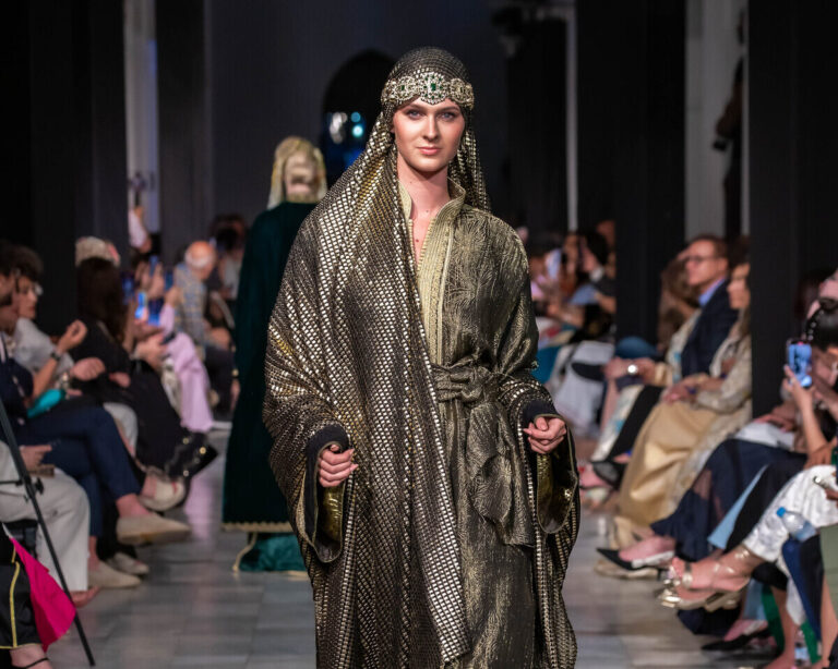 Oriental Fashion Show Parigi 23 - 24 giugno 2024 AMNA BENZERKI BENRAHAL -TFW 2024