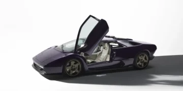 Nuova Sportcar ECCENTRICA V12