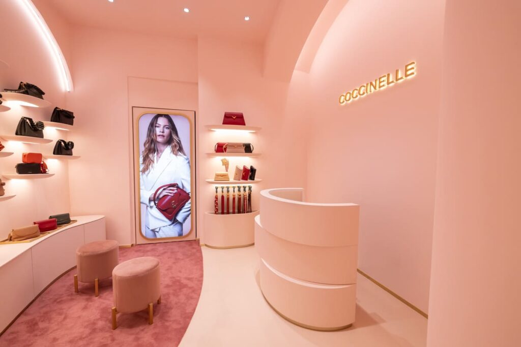 Il nuovo store Coccinelle a Vienna Dicembre 2024