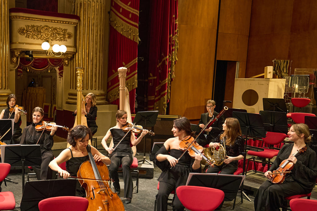 Max_Mara_veste_le professoresse_della_Filarmonica de La Scala